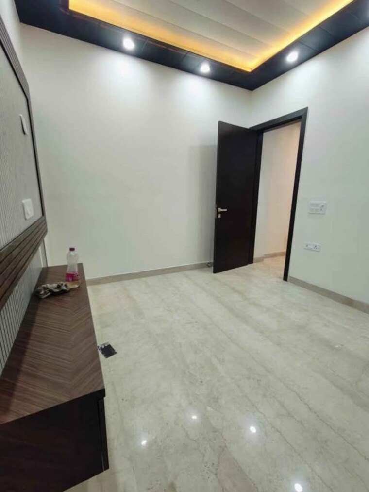Room, malviya nagar 3 Bedroom 125 Sq.Yd. Builder Floor In Malviya Nagar Delhi 10430656
