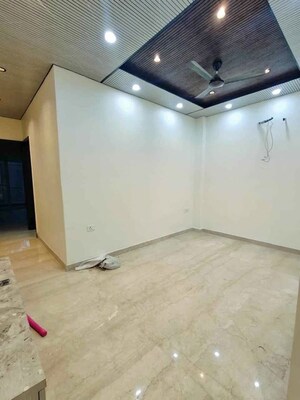 Room in 3 BHK Builder Floor at Malviya Nagar – for Rent