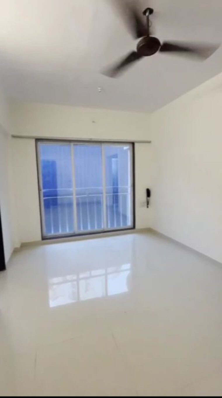 Room, dgs-sheetal-standard-batteries 1 Bedroom 350 Sq.Ft. Apartment In Malad East Mumbai 10430758