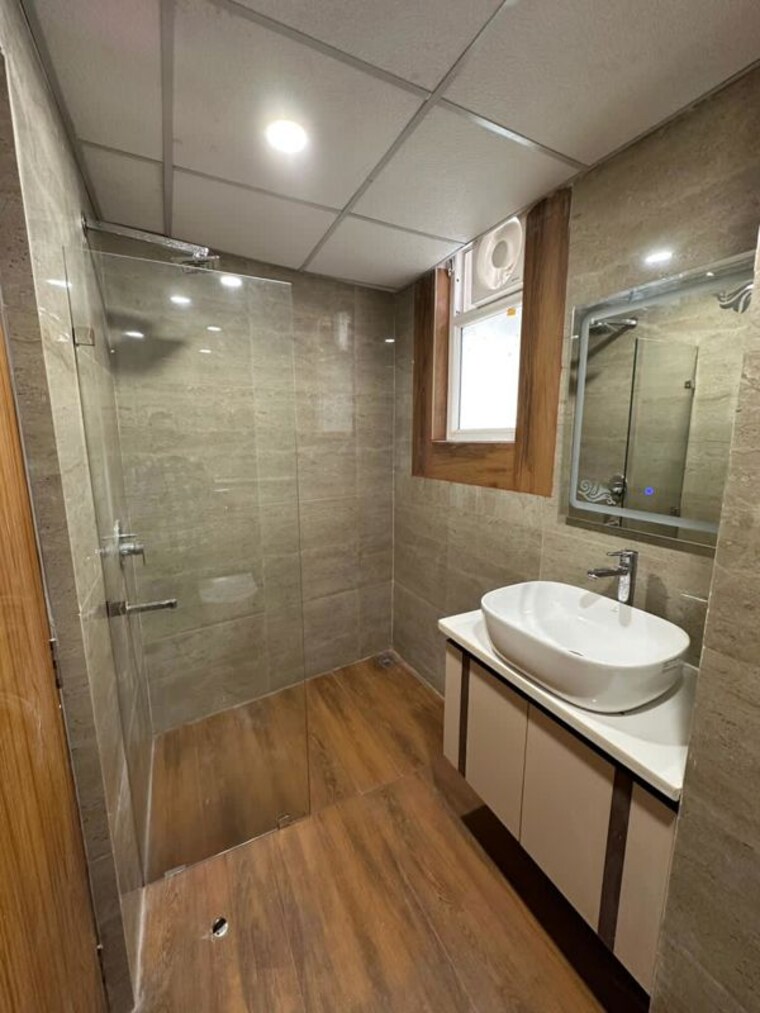 Bathroom, wave-amore 4 Bedroom 3117 Sq.Ft. Apartment In Sector 32 Noida 10430762