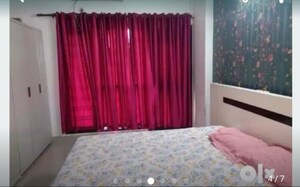 Bedroom in 3.5 BHK Apartment at Golf Gardenia, Alpha Ii Greater Noida – for Rent
