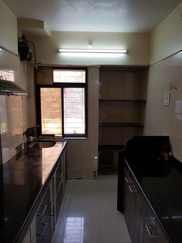 Kitchen, mk-plaza 2 Bedroom 630 Sq.Ft. Apartment In Anand Nagar Thane 10430779