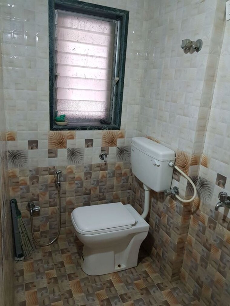 Bathroom, mk-plaza 2 Bedroom 630 Sq.Ft. Apartment In Anand Nagar Thane 10430779