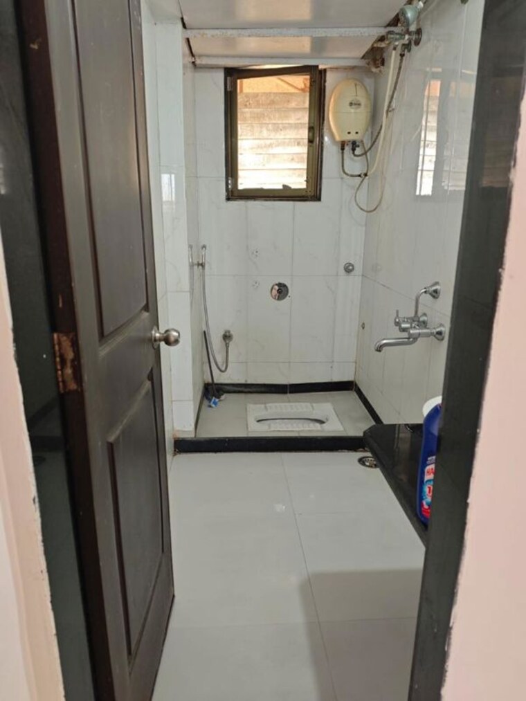 Bathroom, mk-plaza 2 Bedroom 630 Sq.Ft. Apartment In Anand Nagar Thane 10430779