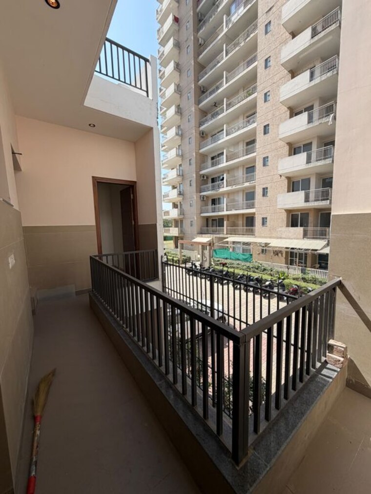 Balcony, silver-city-heights 3 Bedroom 2500 Sq.Ft. Independent House In Ambala Highway Zirakpur 10430780