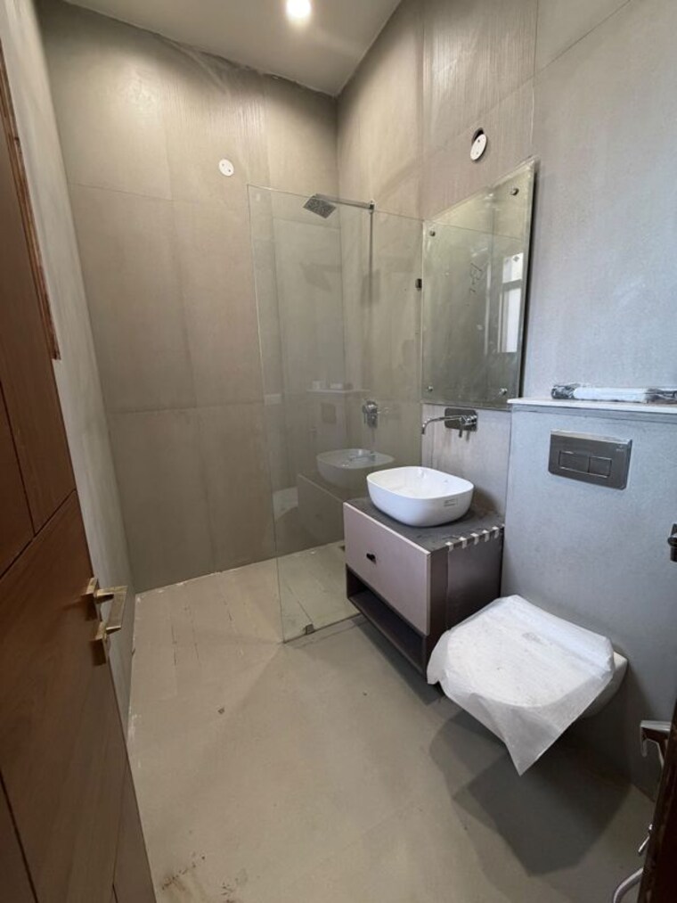 Bathroom, silver-city-heights 3 Bedroom 2500 Sq.Ft. Independent House In Ambala Highway Zirakpur 10430780