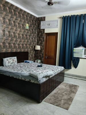 Bedroom in 2.5 BHK Villa at Sector 23 – for Rent