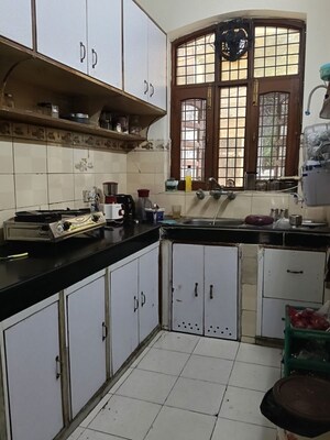 Kitchen in 2.5 BHK Villa at Sector 23 – for Rent