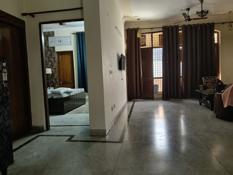 Living Room, sector 23 2.5 Bedroom 1200 Sq.Ft. Villa In Sector 23 Gurgaon 10430773