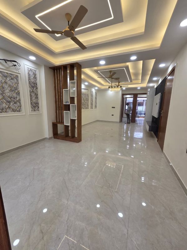 3 BHK + Pooja Room 1350 Sq.Ft. Builder Floor in Puri Kohinoor