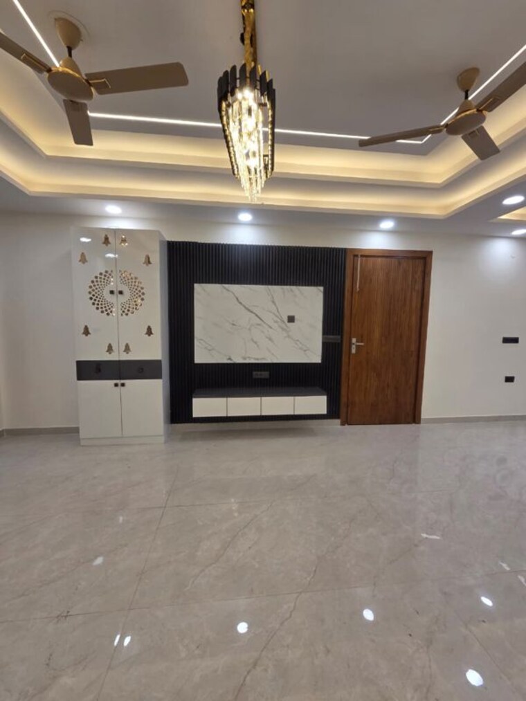 Room, puri-kohinoor 3 Bedroom 1350 Sq.Ft. Builder Floor In Sector 89 Faridabad 10430803