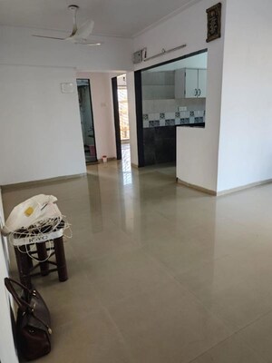 Room in 1 BHK Apartment at Metropolis Bayside, Kasarvadavali – for Rent