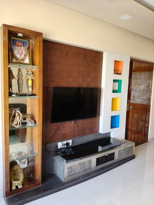 Furnished Amenities in 2 BHK Apartment at Upper Govind Nagar – for Sale