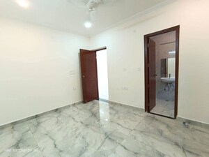 Room in 2 BHK Builder Floor at Lucky The Palm Valley, Sector 1 Greater Noida – for Rent