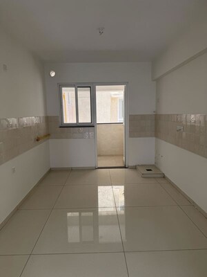 Room in 4 BHK Apartment at Yelenahalli – for Sale