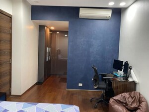 Room in 3 BHK Apartment at M3M Golf Estate, Sector 65 – for Rent