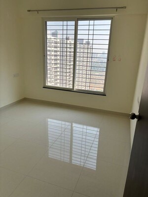 Room in 2 BHK Apartment at Kolte Patil Life Republic, Hinjewadi – for Rent