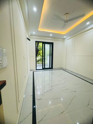 Room in 3 BHK Builder Floor at Palm Residency Chhatarpur, Chattarpur – for Rent