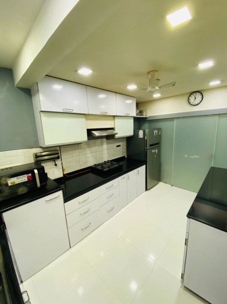 Team Area, oshiwara-mhada 2 Bedroom 1000 Sq.Ft. Apartment In Andheri West Mumbai 10430958