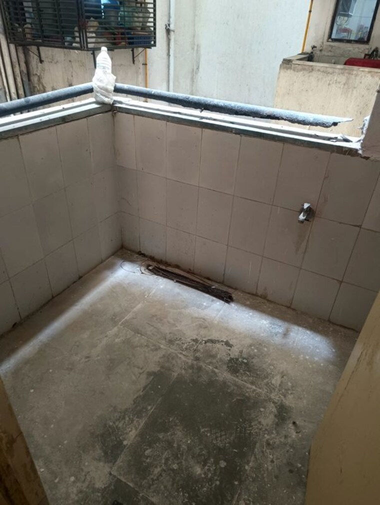 Balcony, satellite 2 Bedroom 250 Sq.Ft. Apartment In Satellite Ahmedabad 10430963