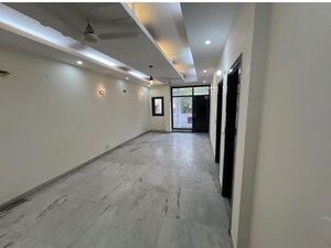 Room in 3.5 BHK Builder Floor at Shivalik Colony – for Rent