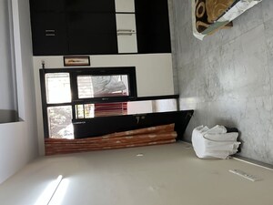 Room in 3.5 BHK Builder Floor at Shivalik Colony – for Rent