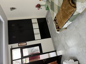 Room in 3.5 BHK Builder Floor at Shivalik Colony – for Rent