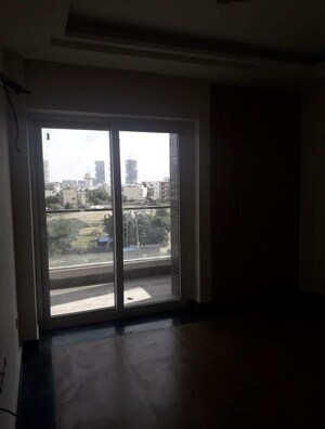 Room in 3 BHK Builder Floor at Sector 57 – for Rent