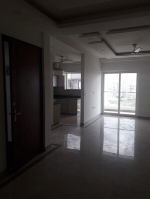 Living Room in 3 BHK Builder Floor at Sector 57 – for Rent