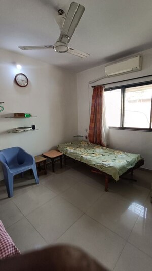Bedroom in 2 BHK Apartment at Prem Sagar CHS Andheri , Andheri West – for Rent