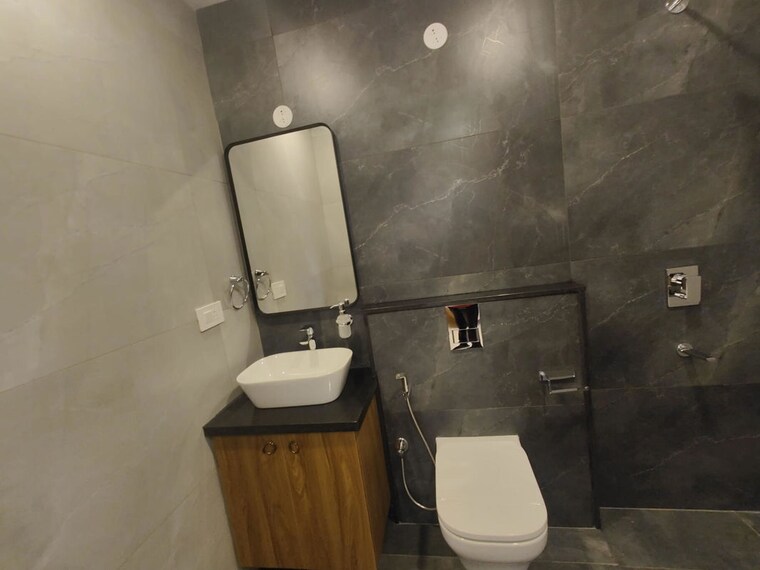 Bathroom, abhee-aaria 3.5 Bedroom 2030 Sq.Ft. Apartment In Gunjur Bangalore 10430966