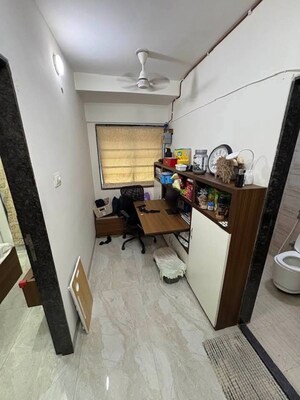 Common Area in 2 BHK Apartment at Platinum Tower 7, Andheri West – for Rent