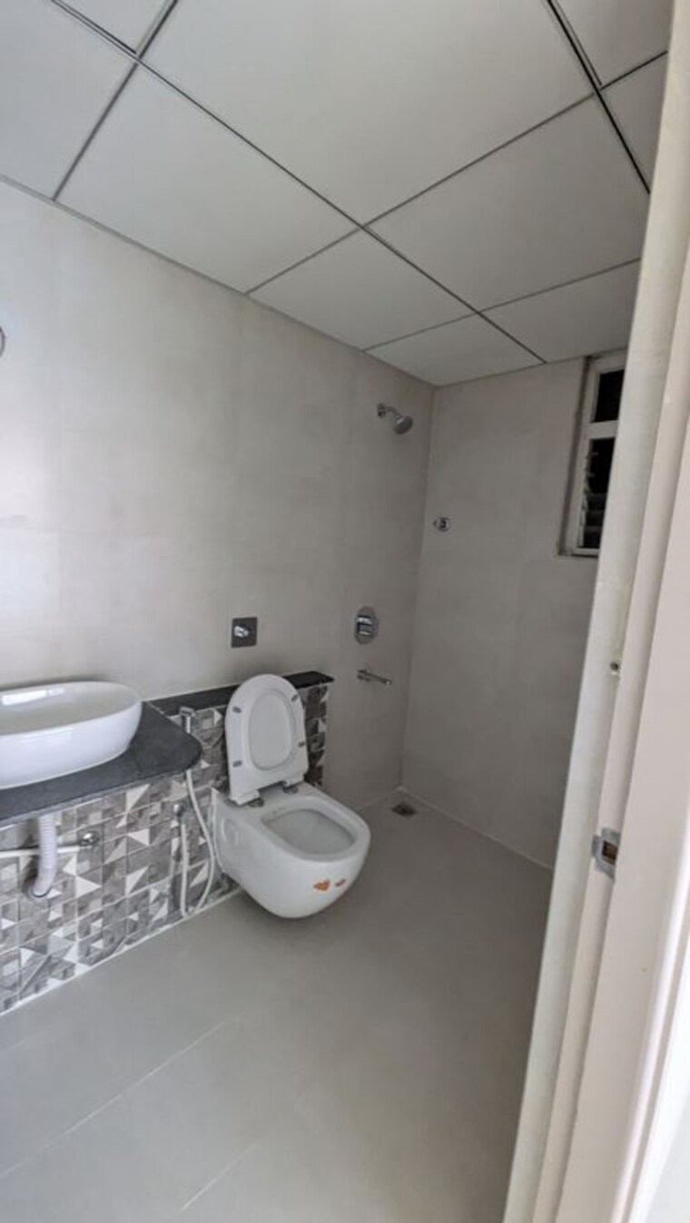 Bathroom, ds-max-skycity 3 Bedroom 2293 Sq.Ft. Apartment In Thanisandra Bangalore 10431013