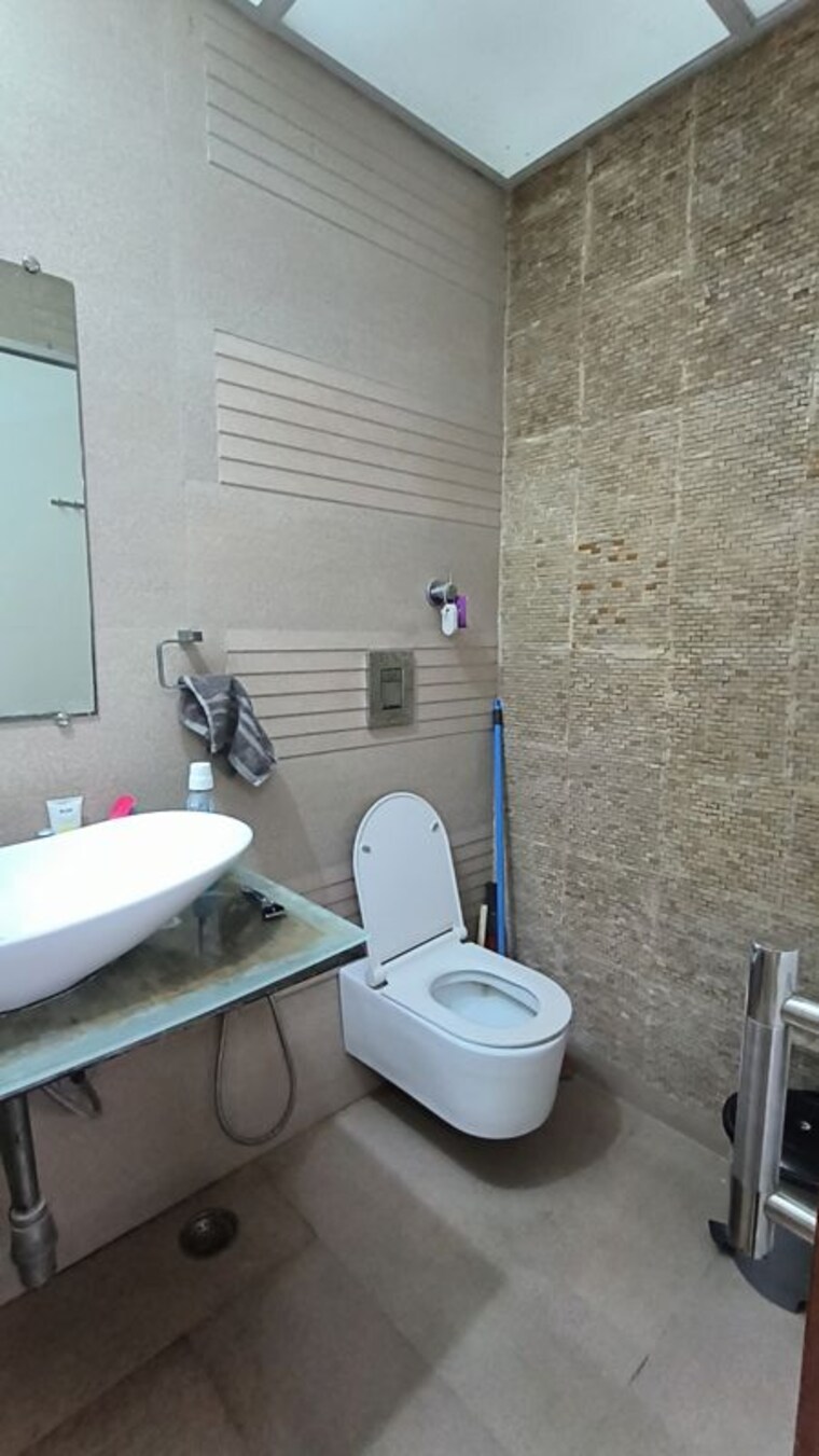 Bathroom, joshi vadi 4 Bedroom 2500 Sq.Ft. Apartment In Joshi Vadi Mumbai 10430995