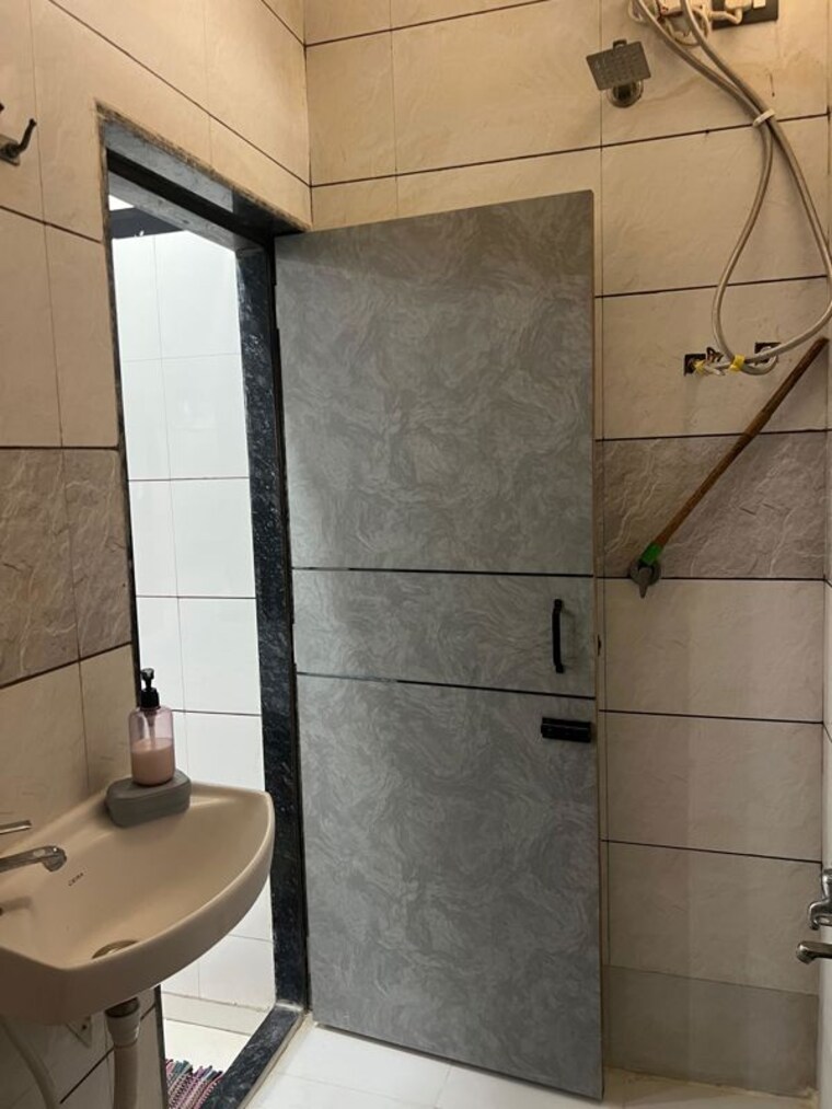 Bathroom, ayojan nagar 3 Bedroom 2000 Sq.Ft. Apartment In Ayojan Nagar Ahmedabad 10431075