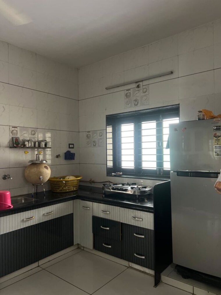 Kitchen, ayojan nagar 3 Bedroom 2000 Sq.Ft. Apartment In Ayojan Nagar Ahmedabad 10431075