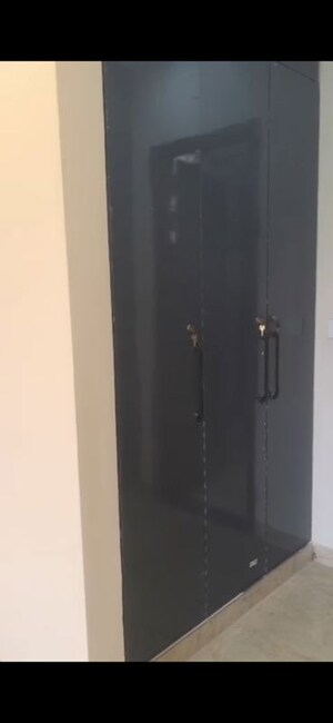 Furnished Amenities in 4 BHK Builder Floor at Sector 21c – for Rent