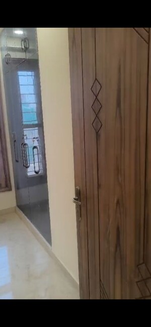 Building Lobby in 4 BHK Builder Floor at Sector 21c – for Rent
