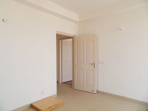 Room in 2 BHK Apartment at GPL Eden Heights, Sector 70 – for Sale