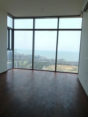 Room in 3 BHK Apartment at Piramal Mahalaxmi, Mahalaxmi – for Rent