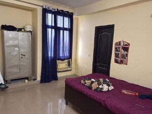Bedroom in 3 BHK Apartment at Alistonia Estate, Pi I And Ii Greater Noida – for Rent