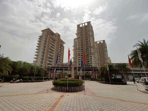 2 BHK Apartment For Sale in SS The Leaf, Sector 85