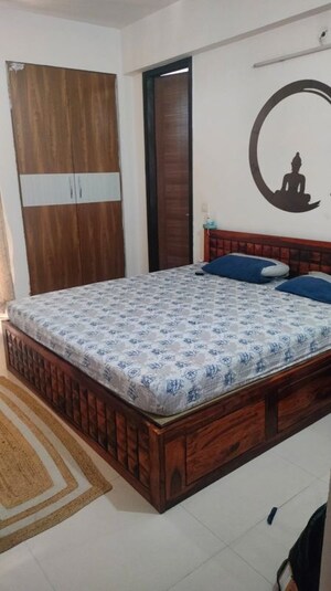Bedroom in 3.5 BHK Apartment at Shalimar One World Valencia County, Gomti Nagar – for Rent