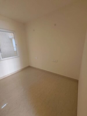 Room in 3 BHK Apartment at Aurobindo The Regent, Kondapur – for Sale
