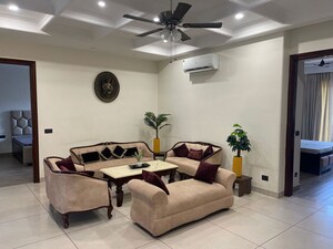 Team Area in 3 BHK Builder Floor at Sector 21 – for Rent