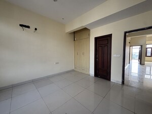 Bedroom in 3 BHK Builder Floor at Mansa Devi – for Rent