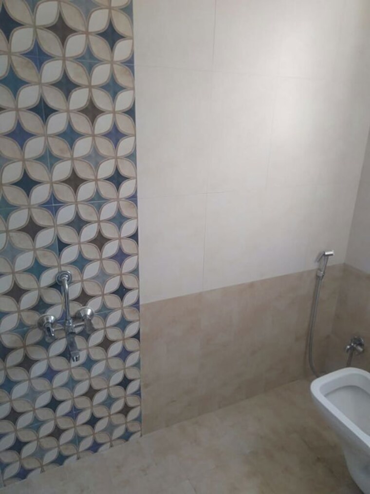 Bathroom, kanan-enclave 3 Bedroom 830 Sq.Ft. Apartment In Kharadi Pune 10431202