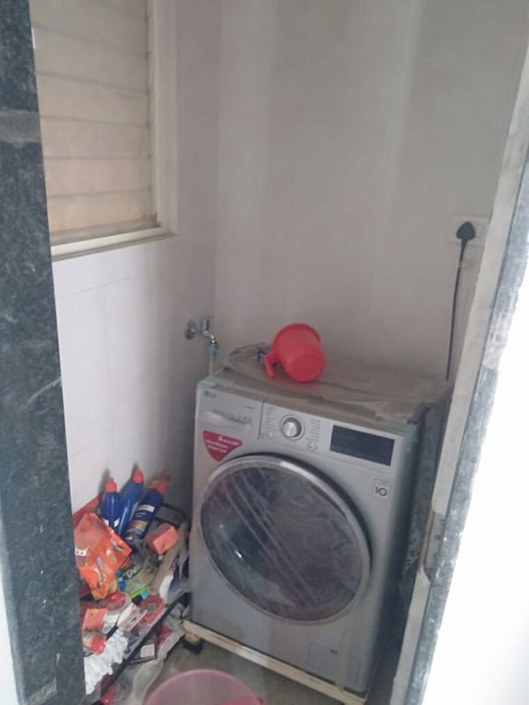 Bathroom, kanan-enclave 3 Bedroom 830 Sq.Ft. Apartment In Kharadi Pune 10431202