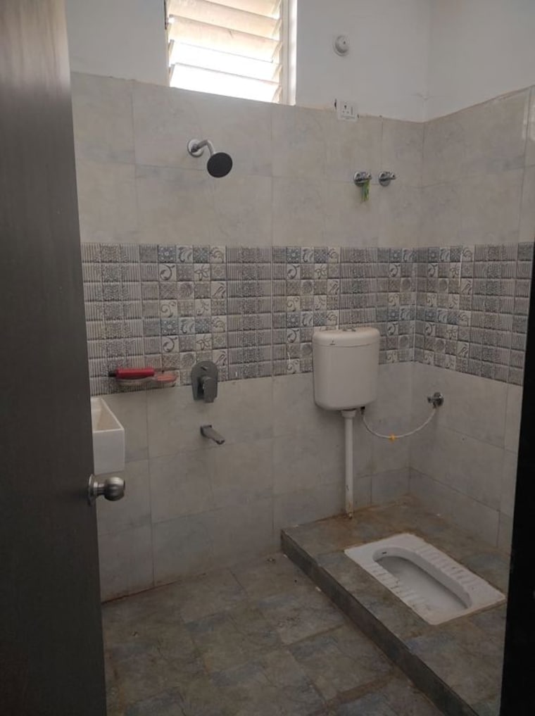 Bathroom, barkatullah university 3 Bedroom 1400 Sq.Ft. Independent House In Barkatullah University Bhopal 10431244