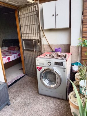 Parking in 3 BHK Builder Floor at Vaishali Sector 4 – for Sale